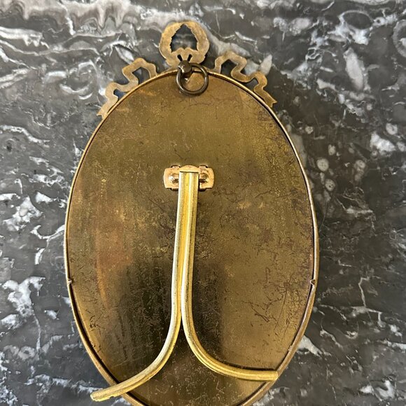 Antique (19th Century) French Bronze Oval Frame - Picture 4 of 9